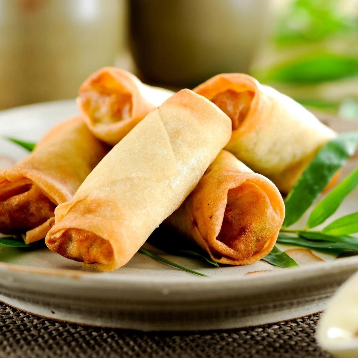 Chả giò Việt Nam tại Nhật, Thực phẩm Việt tại Nhật, Chả giò đông lạnh chất lượng, Địa chỉ bán chả giò uy tín ở Nhật, Hương vị quê nhà, Món ăn Việt Nam tại Nhật, Chả giò ngon tại Osaka, Thực phẩm Việt tại Osaka