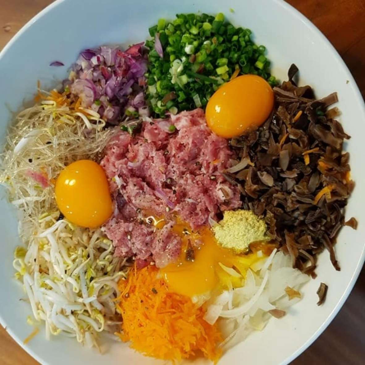 Cách làm nem rán giòn rụm, thơm ngon đãi bạn bè Nhật Bản (5)